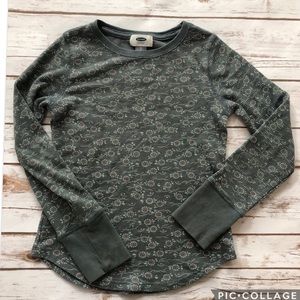 Thermal type tee with a floral design